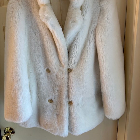 Jackets & Blazers - Women's Cream Faux Fur Double-Breasted Coat